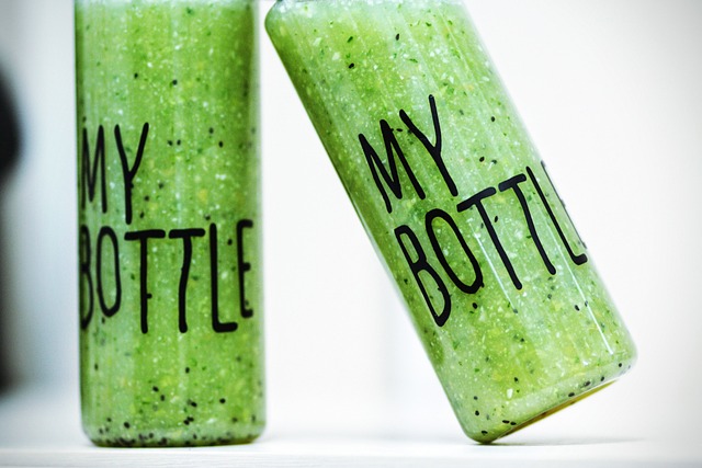 green-smoothie-in-bottle